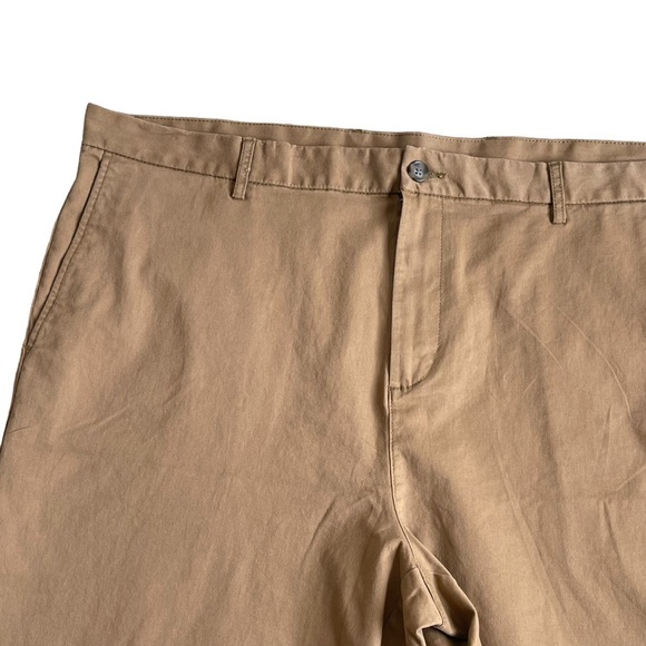 Old Navy Men’s Slim Built-in Flex Rotation Chino Khaki Shorts Size 46 - Picture 4 of 10